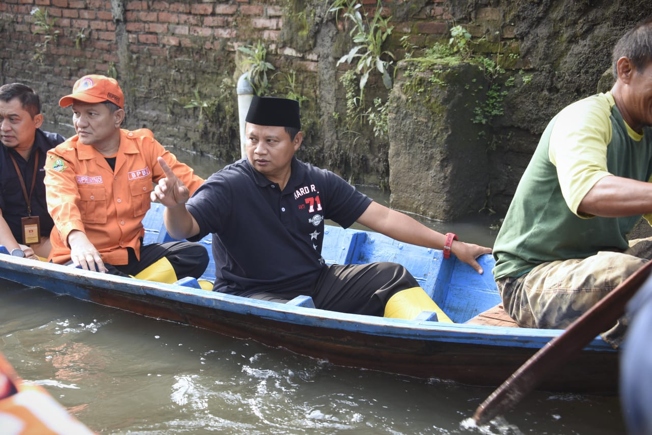 Wagub Jabar Tinjau Banjir Kabupaten Bandung - Majalah Sora