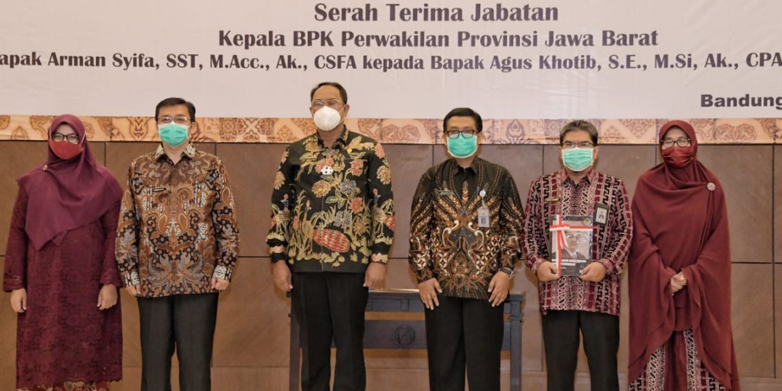 Gubernur Jabar Menghadiri Serah Terima Jabatan Kepala BPK Perwakilan Jabar