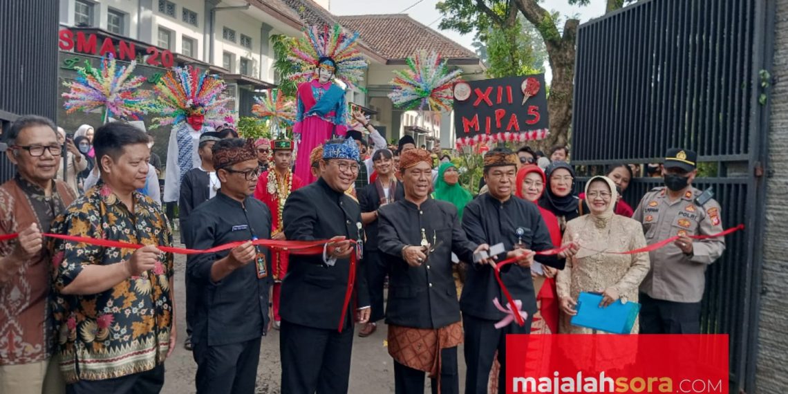 Festival Budaya SMAN 20 Kota Bandung Tumbuhkan Rasa Cinta Terhadap NKRI Dan Kebhinekaan